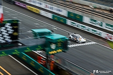 Porsche 997 GT3 RSR - 24 Heures du Mans 2013 (lm24).jpg