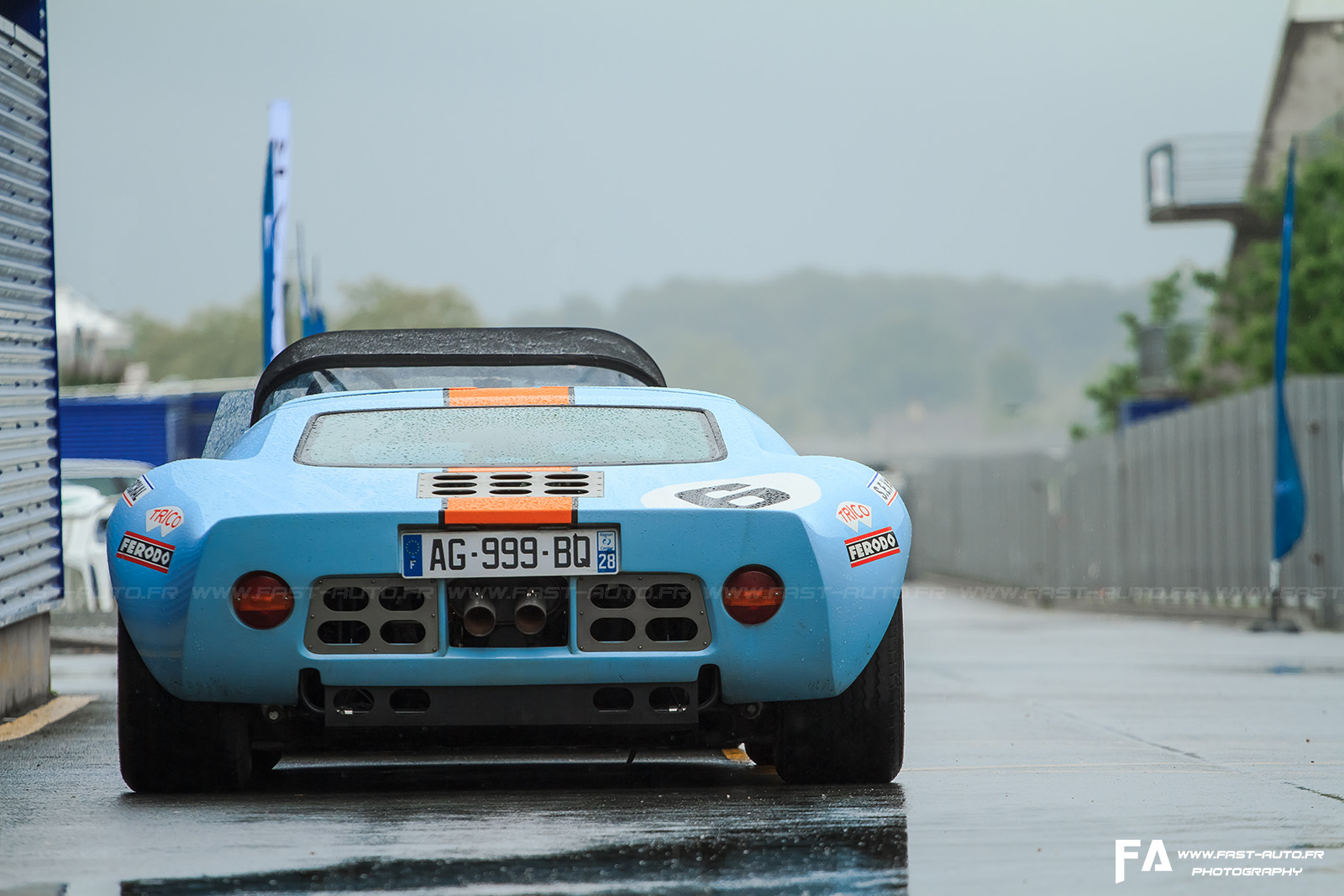 Ford GT40 Gulf - Trackday Le Mans.jpg